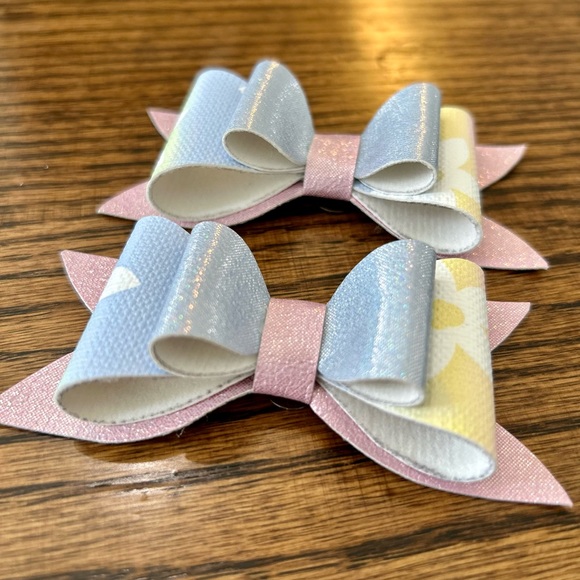 SOLD•Shoe Clips - Picture 2 of 3